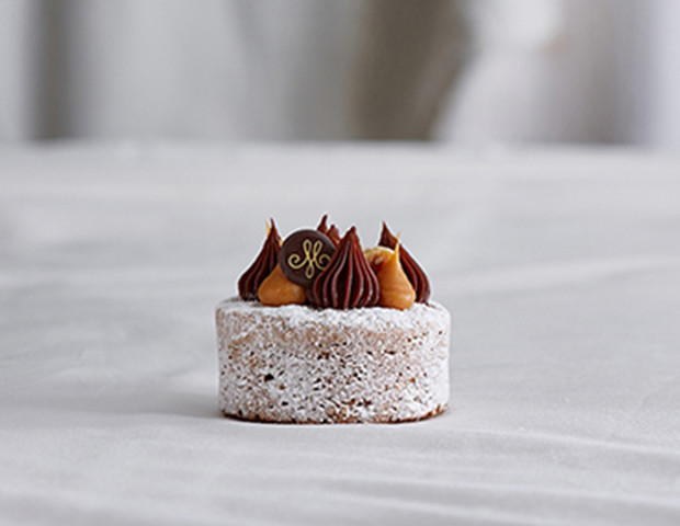 Moist Choco Hazelnut Cake Single