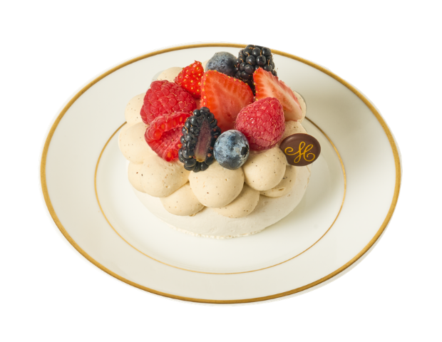 Red fruits pavlova